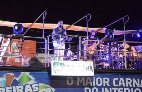  Banda Bandana agita a primeira noite do Barreiras Folia 2018