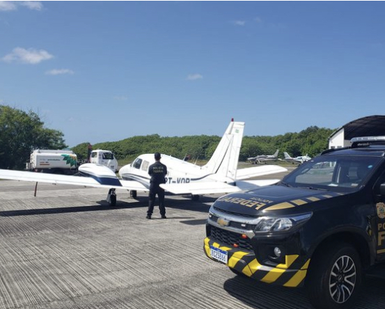  Polícia Federal apreende aeronave de ex-prefeito baiano