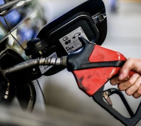  Petrobras reajusta preços dos combustíveis: gasolina sobe 5,18%; alta do diesel é de 14,26%