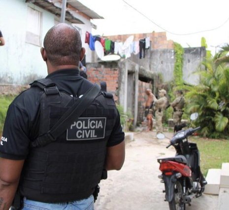  Polícia Civil deflagra operação contra tráfico de drogas na Bahia