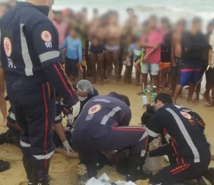  Adolescente morre afogado em praia de Porto Seguro