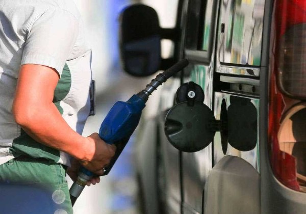  Preço médio da gasolina sobe para R$ 5,67 nos postos