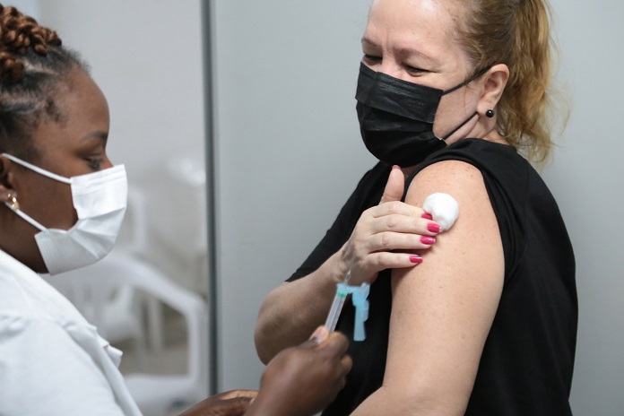  Vacinação contra Covid-19 e gripe segue em Salvador nesta quarta (18) 