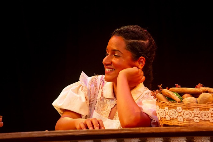  Para fazer rir e chorar espetáculo “Maldita Seja” faz última temporada no Teatro Molière