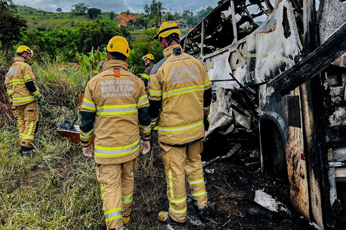  Corpos de vítimas de acidente em MG serão levados ao IML de BH