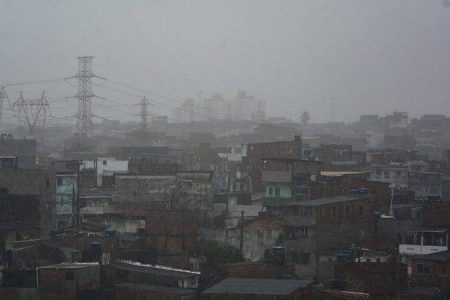 Chuva intensa atinge Salvador e Defesa Civil registra 100 ocorrências em 24h