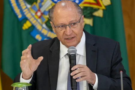  Geraldo Alckmin é internado para exames após dores abdominais