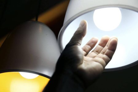  Conta de luz mais cara: bandeira tarifária de junho será vermelha segundo a Aneel