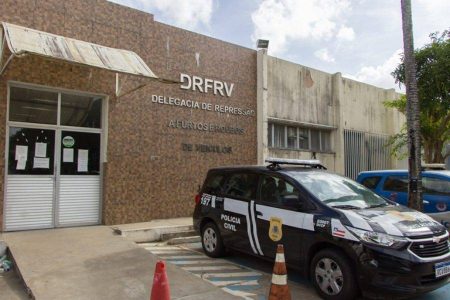  Homem é preso ao tentar atravessar Ferry Boat com carro roubado e documentos falsos
