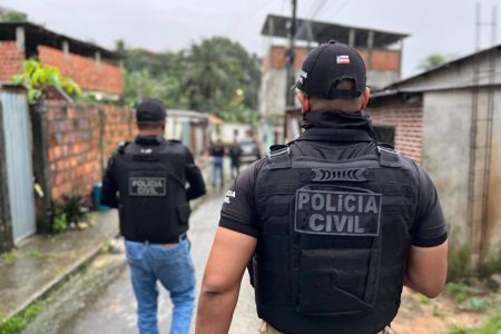  Polícia Civil prende foragido em operação contra o tráfico de drogas em Simões Filho