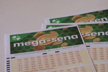  Mega-Sena acumula e prêmio sobe para R$ 100 milhões