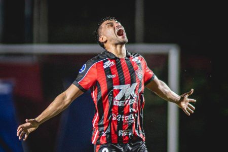  Vitória vê chances de rebaixamento chegarem a 66%