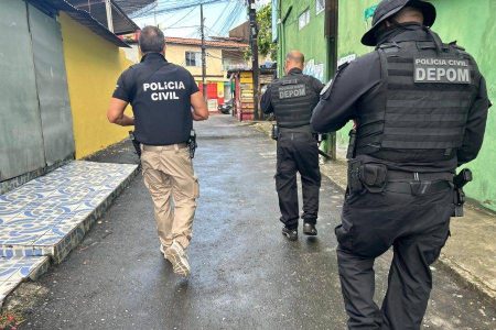  Polícia Civil apreende adolescente e prende homem por tráfico em Cosme de Farias