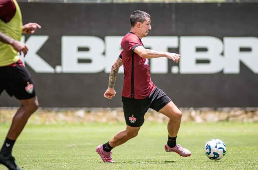  Jair Ventura comanda treino tático no Vitória mirando duelo contra o Palmeiras; saiba como foi