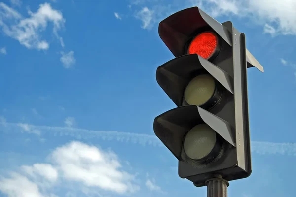  Que horas pode passar no sinal vermelho sem tomar multa em Salvador? Transalvador explica