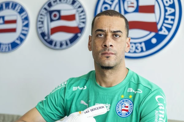  Bahia anuncia Léo Vieira para reforçar o gol após lesão de Ronaldo