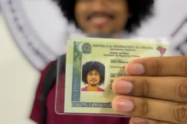  Ação para emissão gratuita da nova identidade começa nesta segunda (6) em Salvador