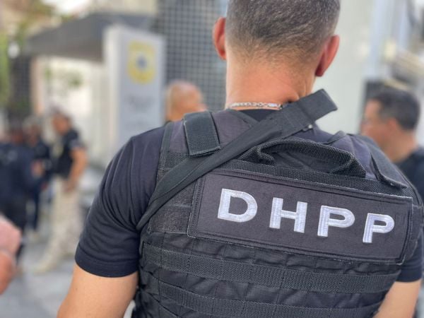  Itapuã: segurança é preso após espancar homem acusado de furtar alimento em mercado