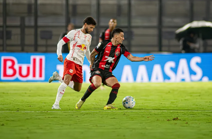  Com gol de goleiro, Vitória perde por 2×0 para o RB Bragantino no Brasileirão