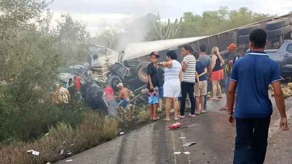  Justiça mantém a prisão de caminhoneiro envolvido em acidente com 16 mortos na BR-116