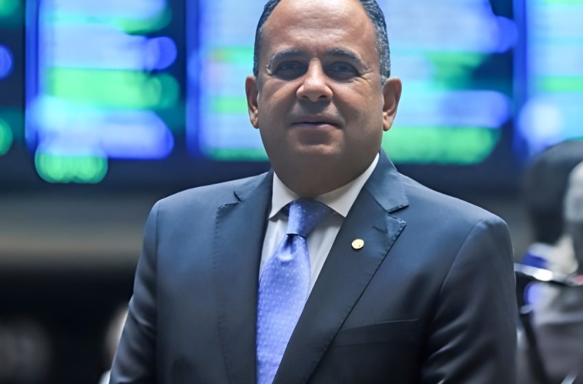  Deputado Jorge Araújo apresenta PL que prevê apoio escolar para alunos com autismo