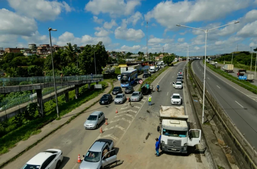  Liberado trecho interditado da BR-324 no sentido Feira de Santana