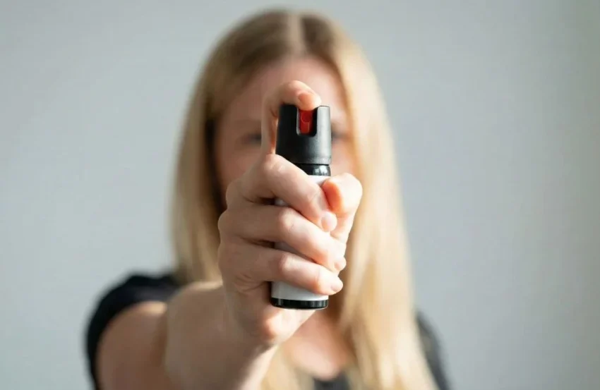  Senado aprova spray de pimenta para defesa pessoal de mulheres