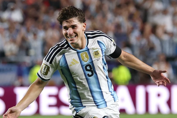  Argentina vence a Suíça na prorrogação e reencontra a Inglaterra na semifinal