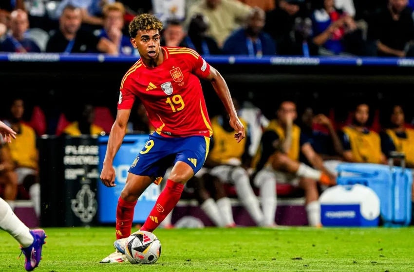  Espanha derrota a Argentina e ergue a taça da Copa do Mundo de 2026