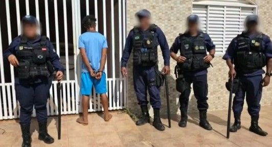  Homem é preso ao tentar furtar vaso sanitário de delegacia em construção