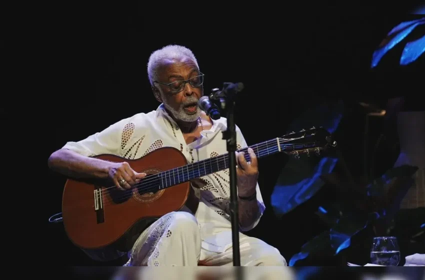  Teatro Castro Alves é reinaugurado e tem show de Gilberto Gil